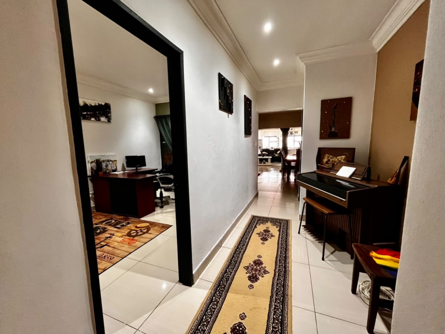 4 Bedroom Property for Sale in Buffelsfontein A H North West